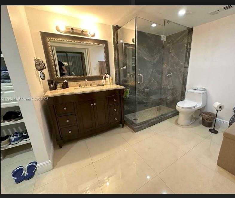 Small Image of 1621 COLLINS AVE #310, Miami Beach Number 18