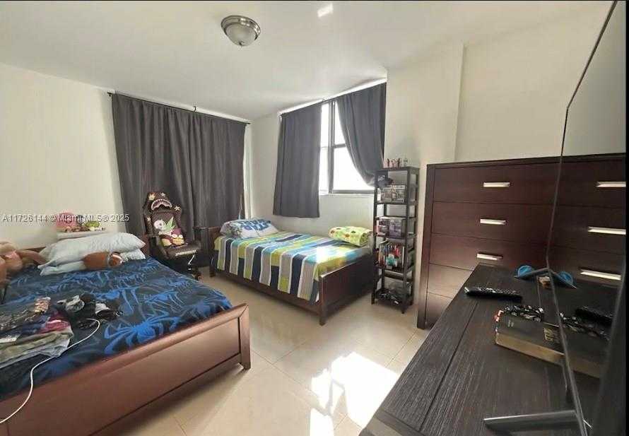 Small Image of 1621 COLLINS AVE #310, Miami Beach Number 20