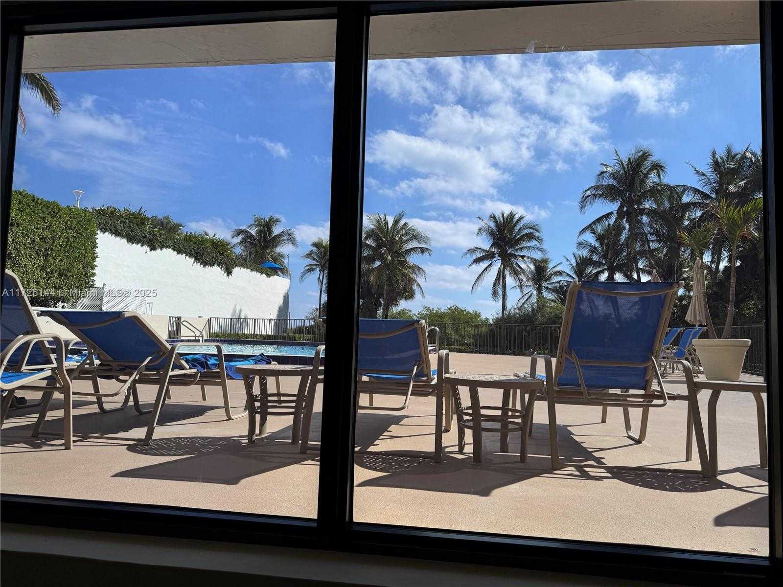 Small Image of 1621 COLLINS AVE #310, Miami Beach Number 27