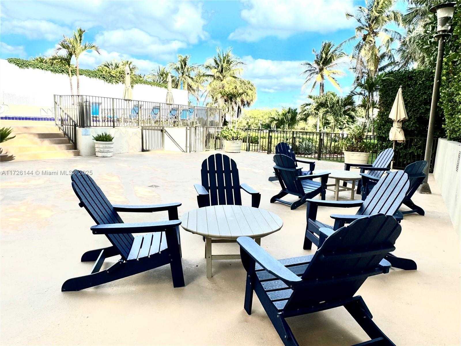 Small Image of 1621 COLLINS AVE #310, Miami Beach Number 6