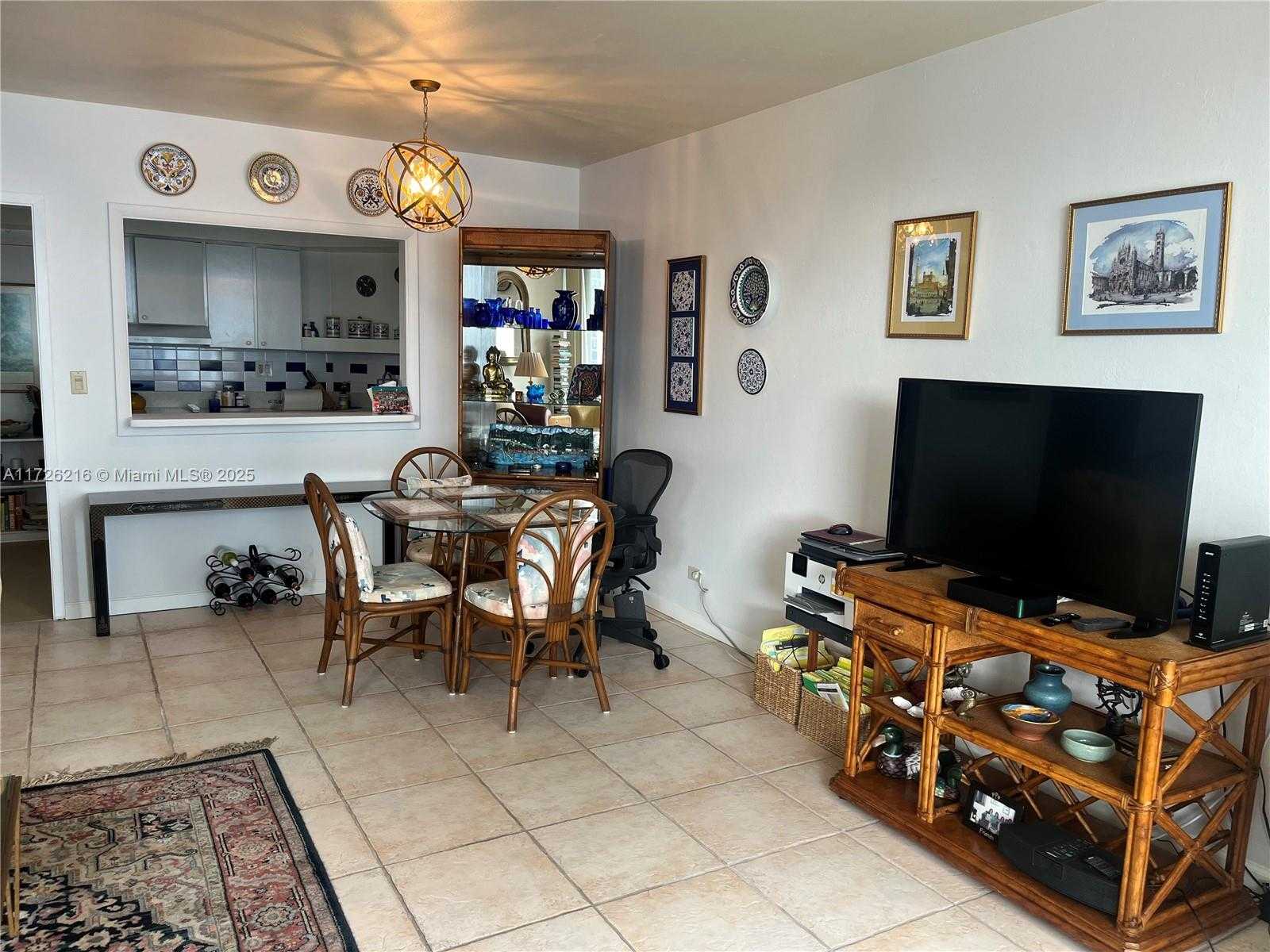 Small Image of 1408 BRICKELL BAY DR #706, Miami Number 10