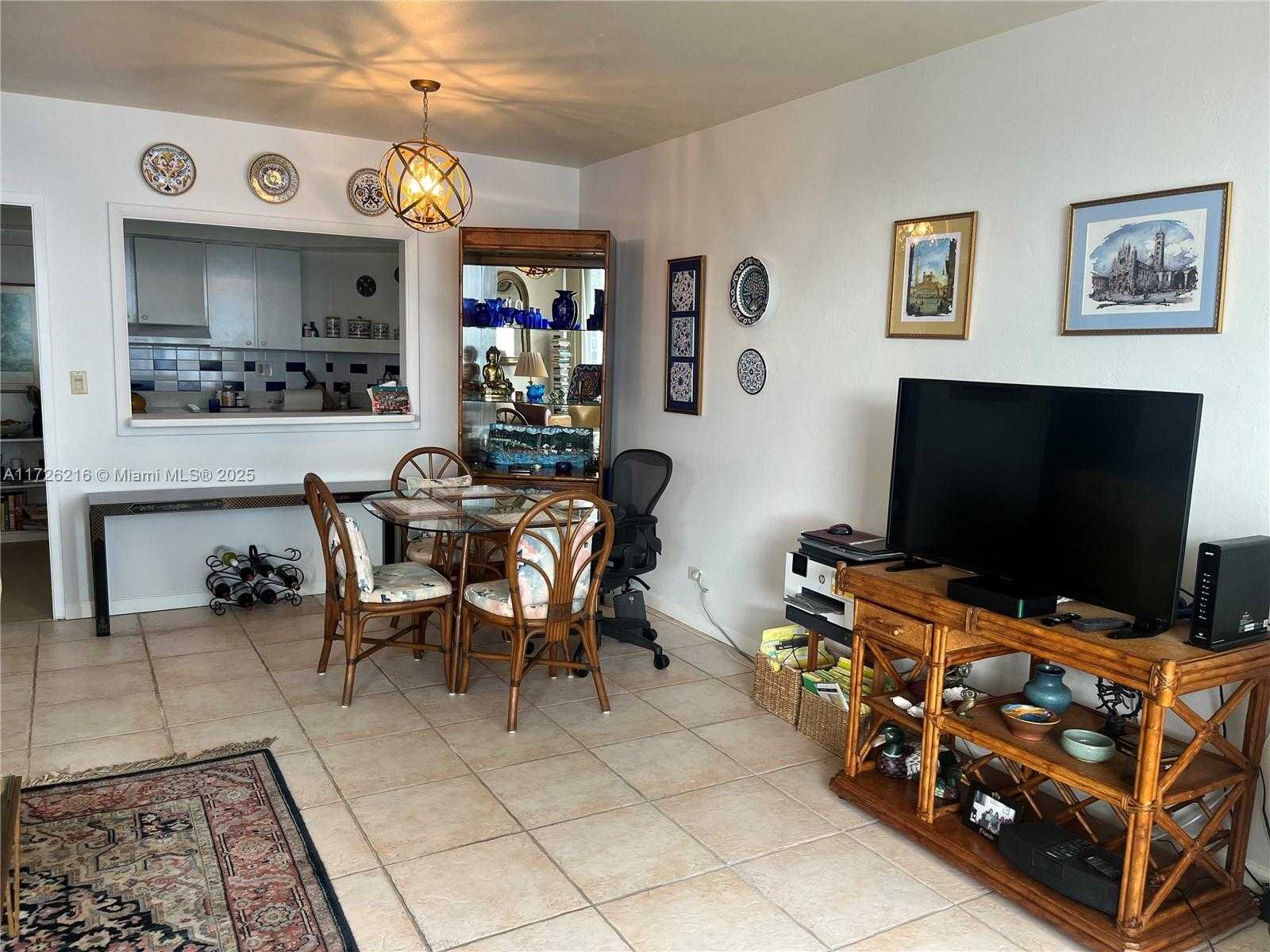 Small Image of 1408 BRICKELL BAY DR #706, Miami Number 11
