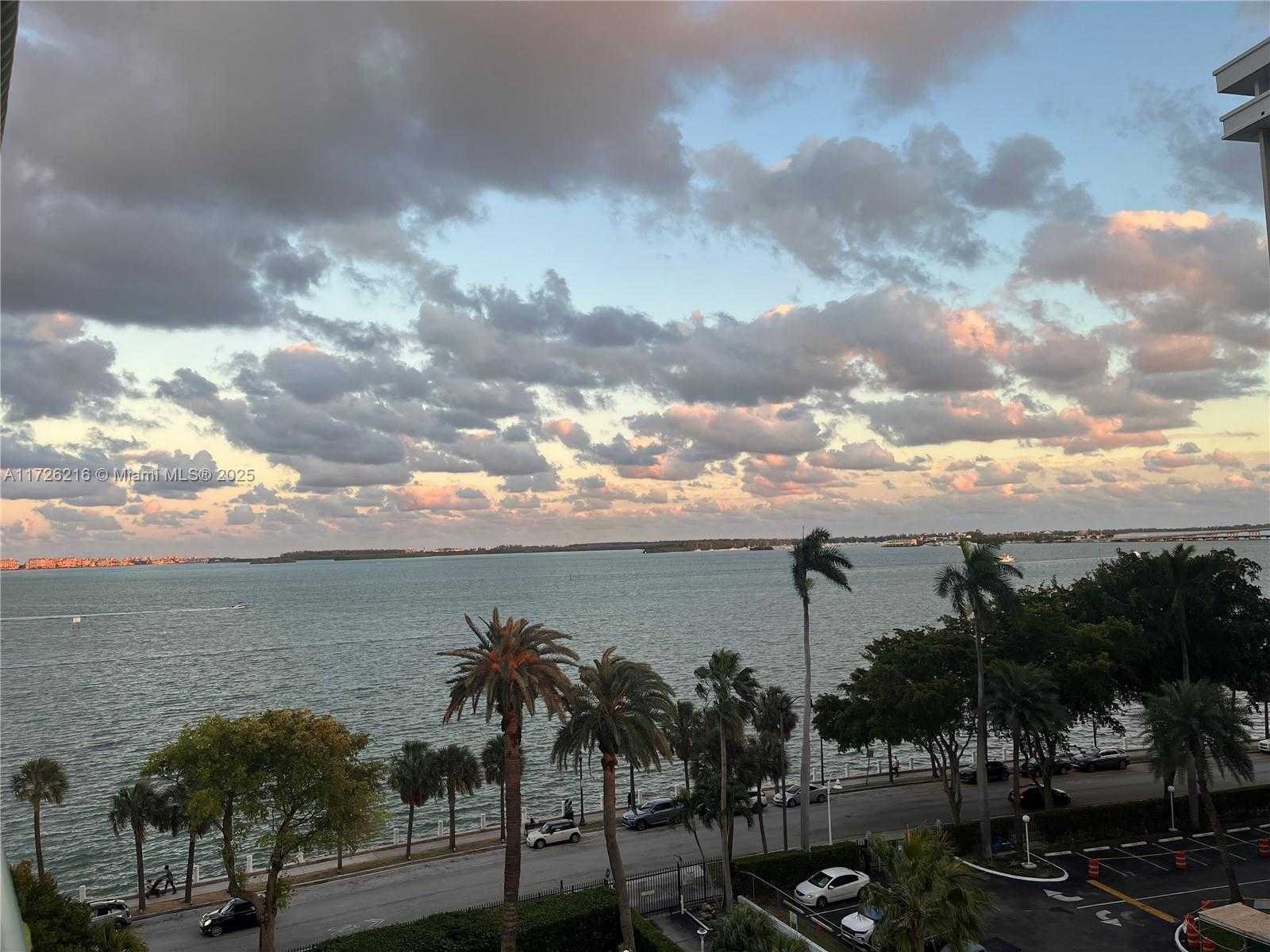 Small Image of 1408 BRICKELL BAY DR #706, Miami Number 5