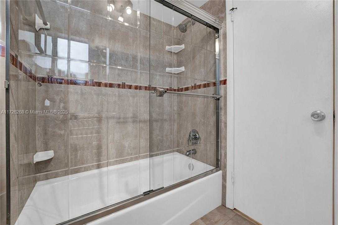 Small Image of 1400 SOUTH OCEAN DR #1004, Hollywood Number 19