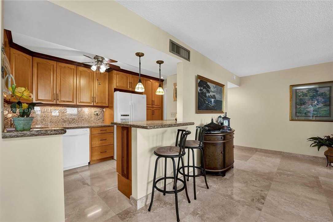 Small Image of 1400 SOUTH OCEAN DR #1004, Hollywood Number 6