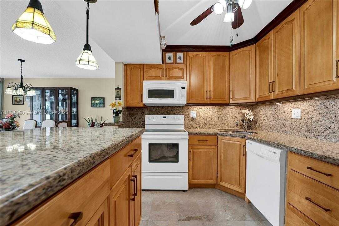 Small Image of 1400 SOUTH OCEAN DR #1004, Hollywood Number 7