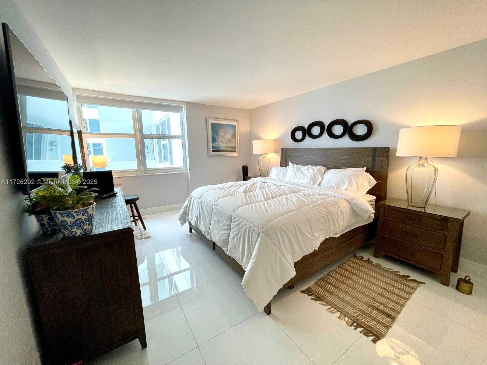 Small Image of 2030 SOUTH OCEAN DR #1518, Hallandale Beach Number 12