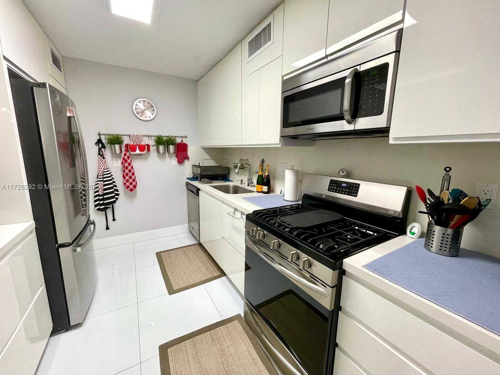 Small Image of 2030 SOUTH OCEAN DR #1518, Hallandale Beach Number 9