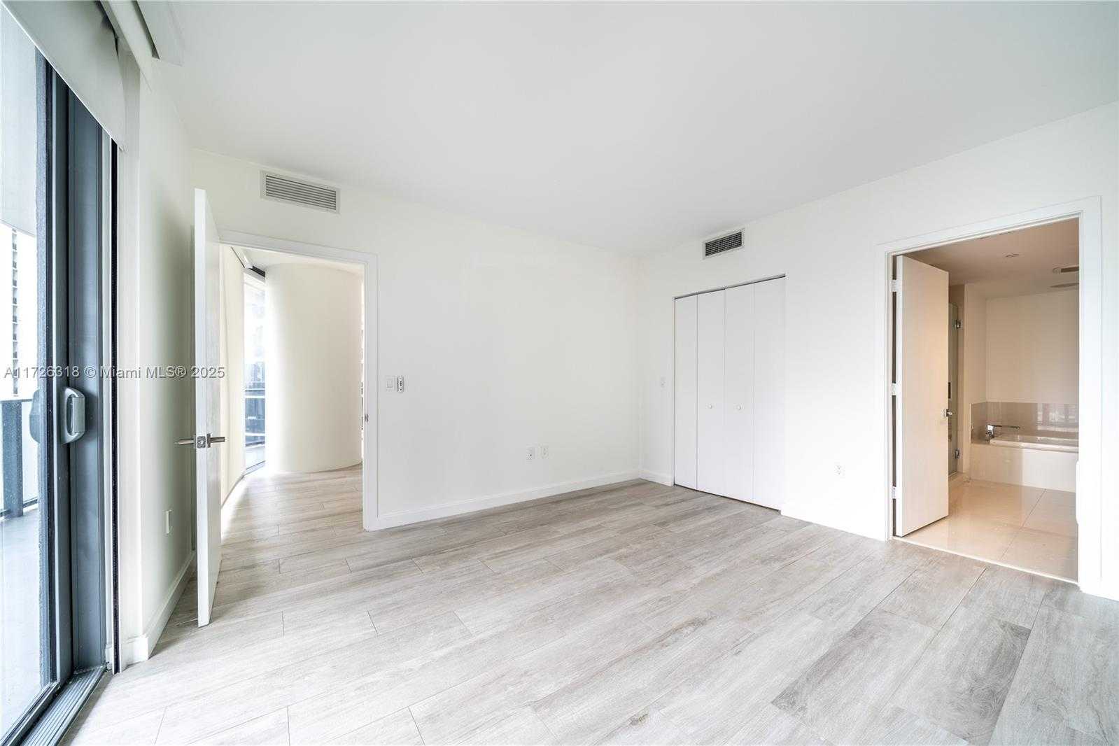Small Image of 45 SOUTH WEST 9TH ST #2006, Miami Number 11