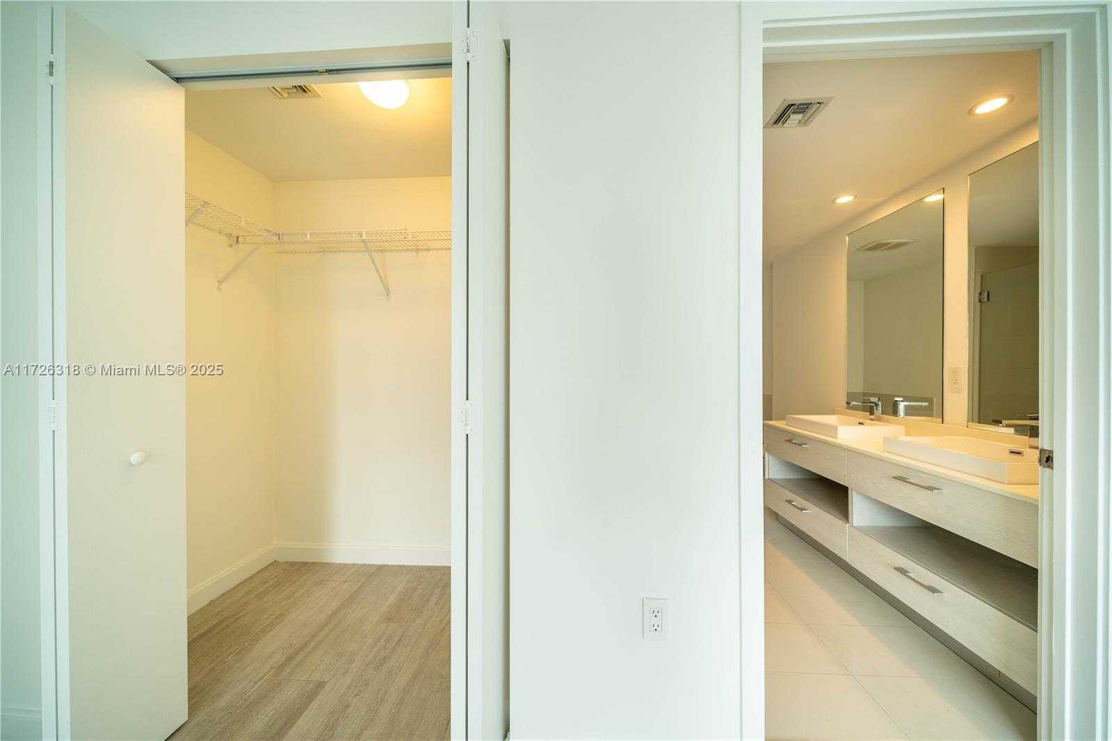 Small Image of 45 SOUTH WEST 9TH ST #2006, Miami Number 14