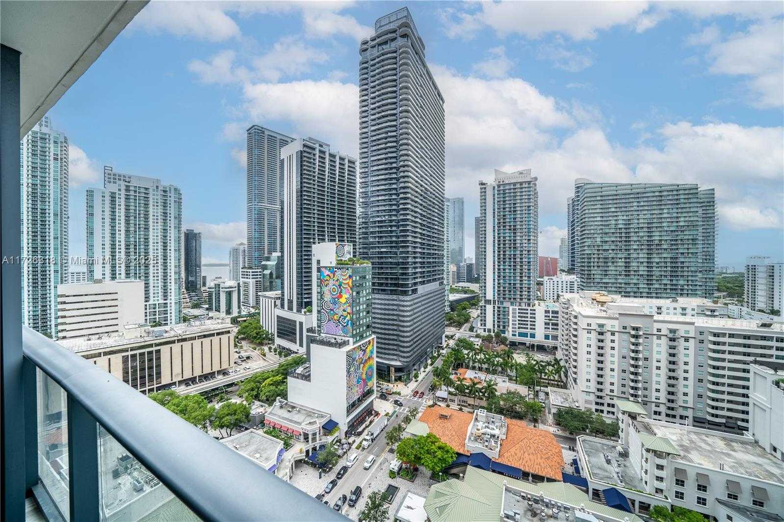 Small Image of 45 SOUTH WEST 9TH ST #2006, Miami Number 16