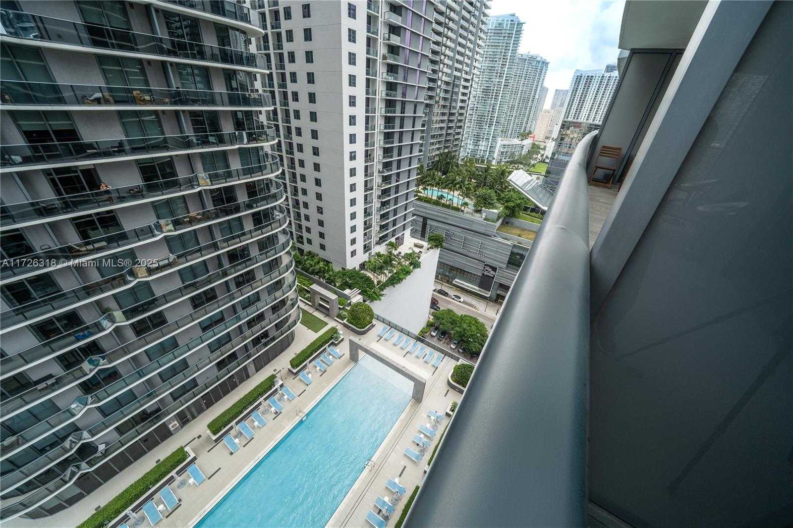 Small Image of 45 SOUTH WEST 9TH ST #2006, Miami Number 21