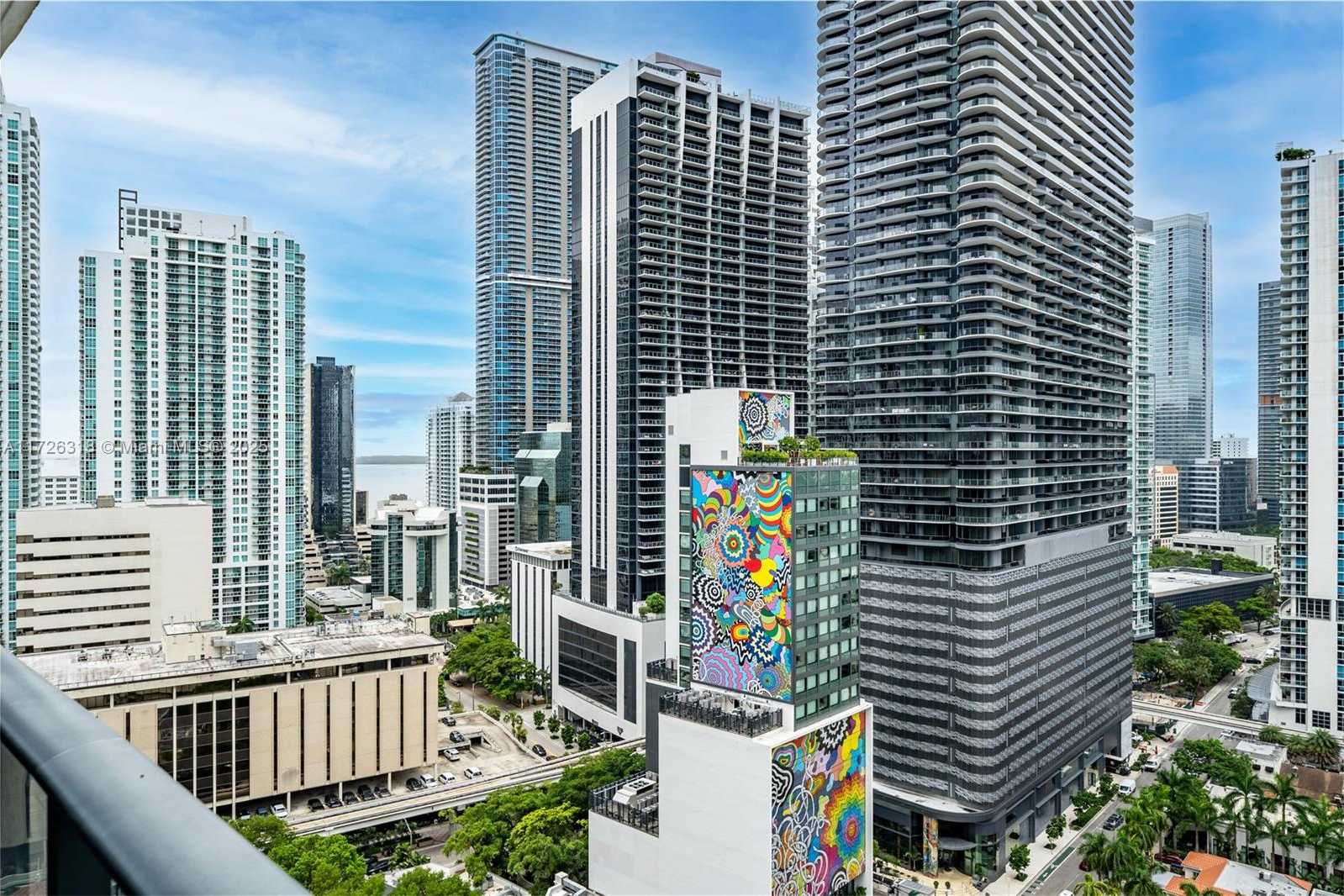 Small Image of 45 SOUTH WEST 9TH ST #2006, Miami Number 31