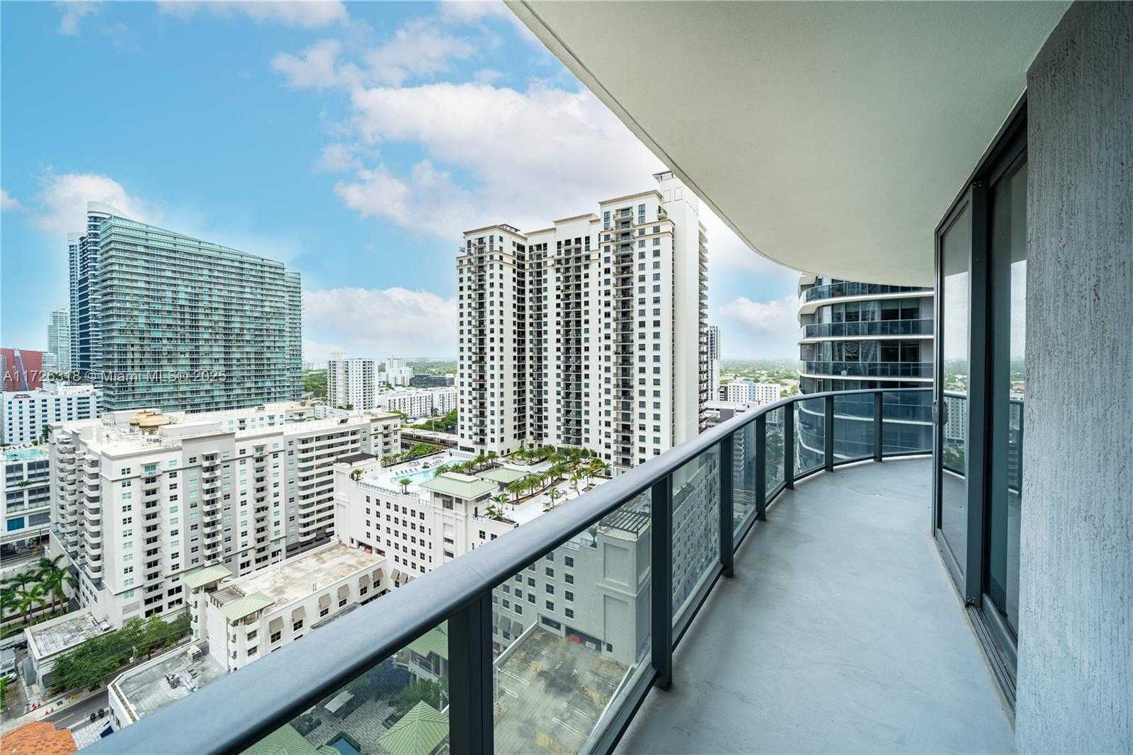 Small Image of 45 SOUTH WEST 9TH ST #2006, Miami Number 34