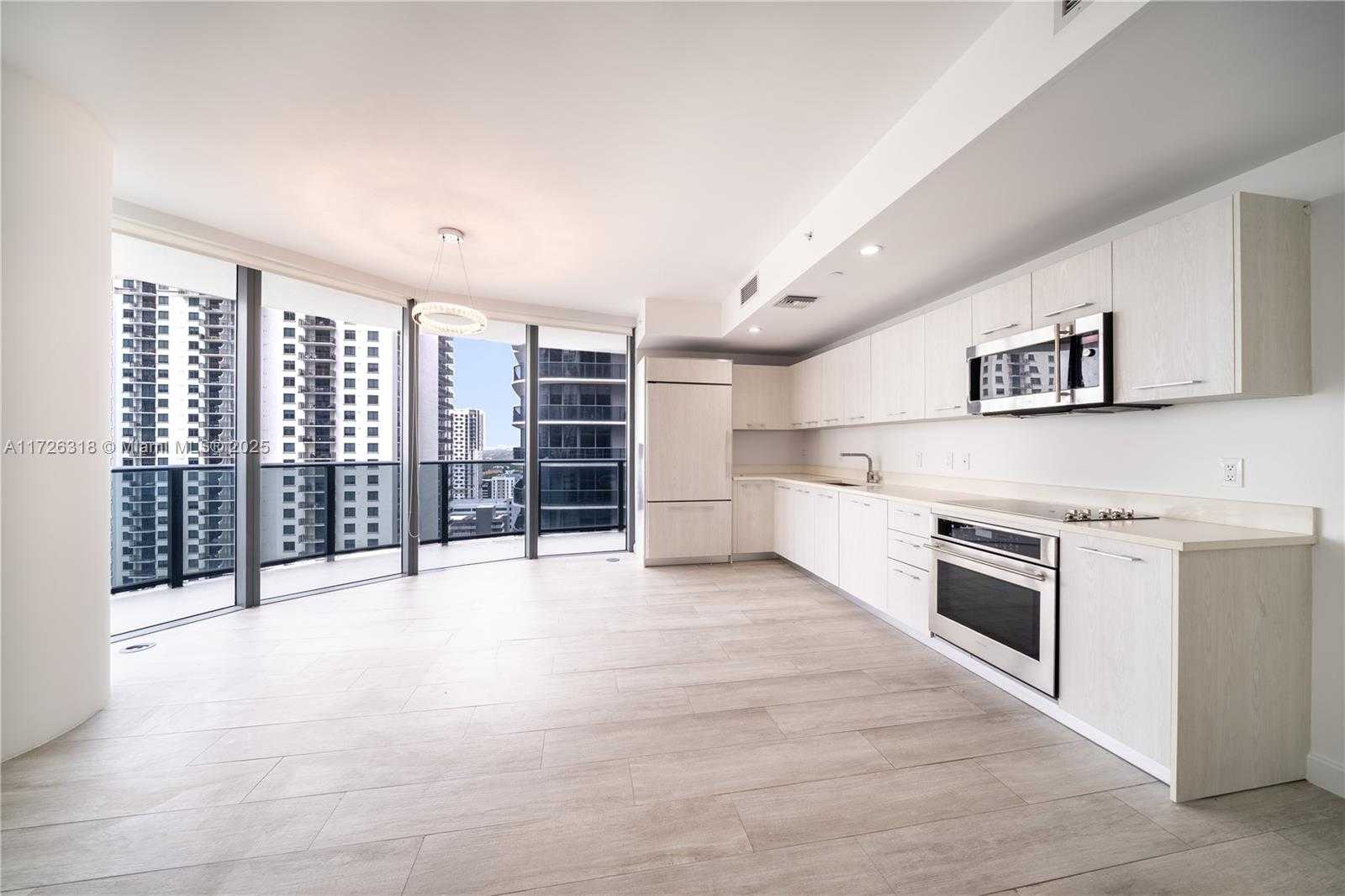 Small Image of 45 SOUTH WEST 9TH ST #2006, Miami Number 4