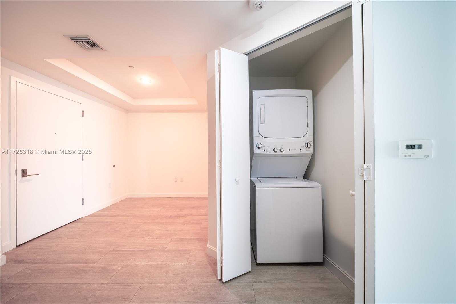 Small Image of 45 SOUTH WEST 9TH ST #2006, Miami Number 41