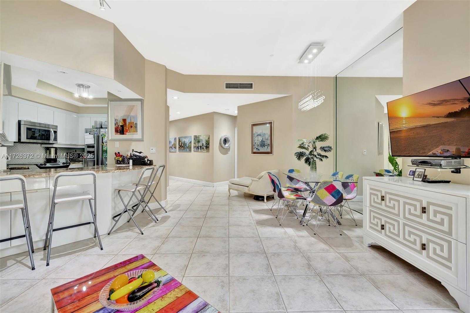 Small Image of 2000 ISLAND BLVD #203, Aventura Number 10