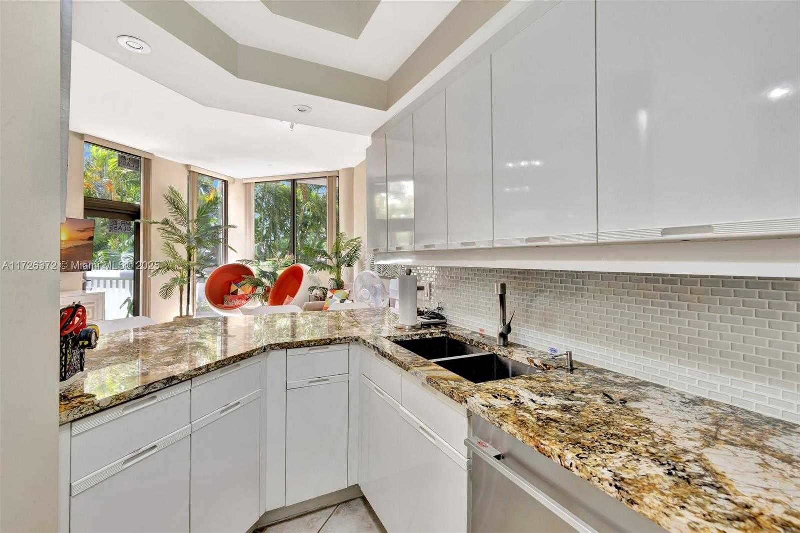 Small Image of 2000 ISLAND BLVD #203, Aventura Number 12
