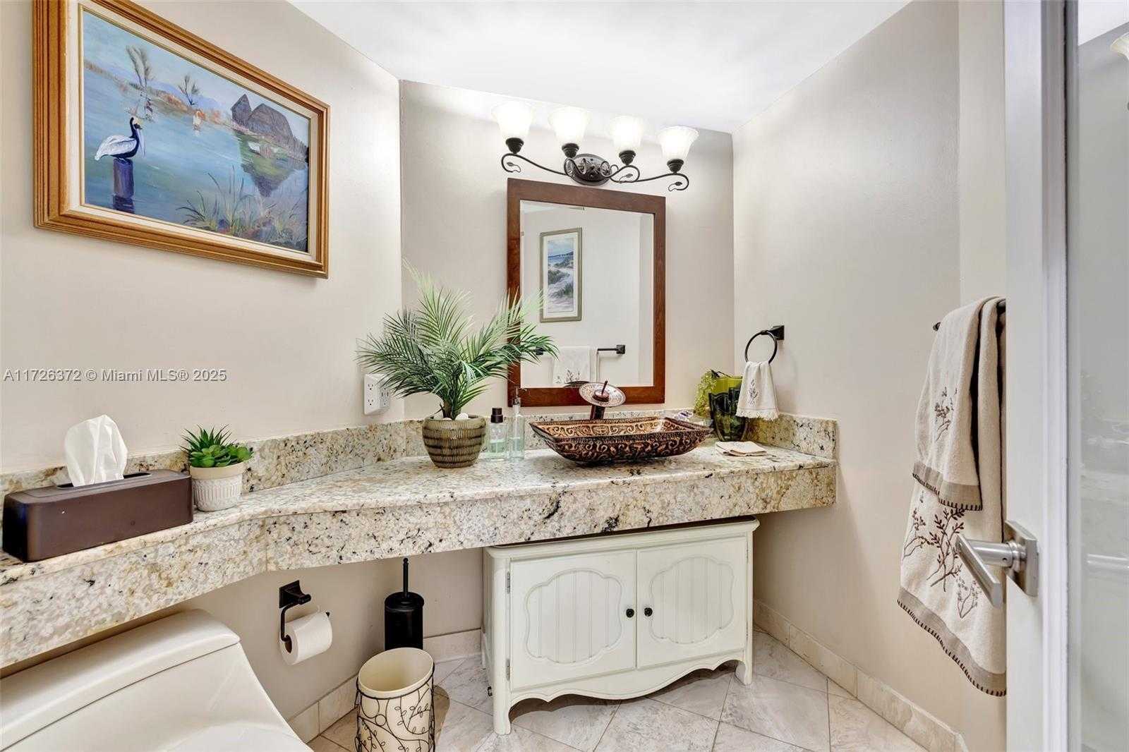 Small Image of 2000 ISLAND BLVD #203, Aventura Number 15