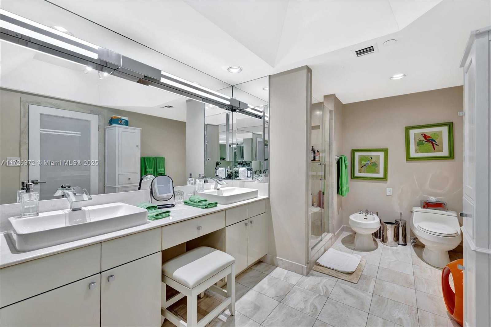Small Image of 2000 ISLAND BLVD #203, Aventura Number 27