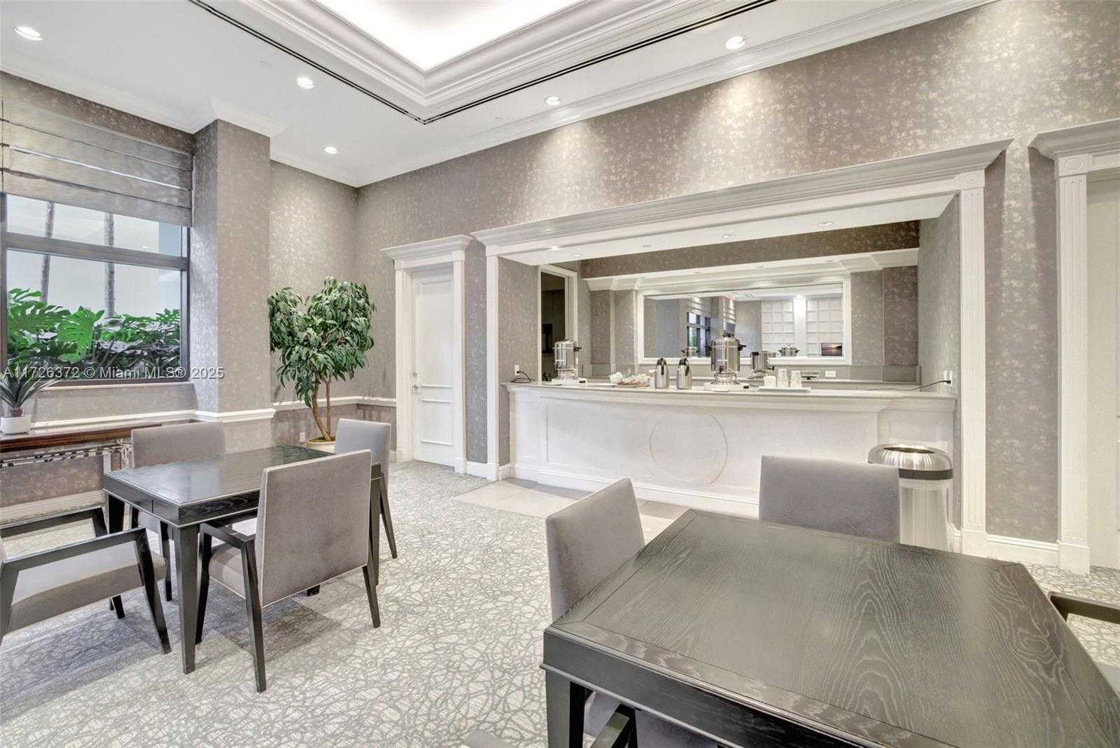 Small Image of 2000 ISLAND BLVD #203, Aventura Number 32