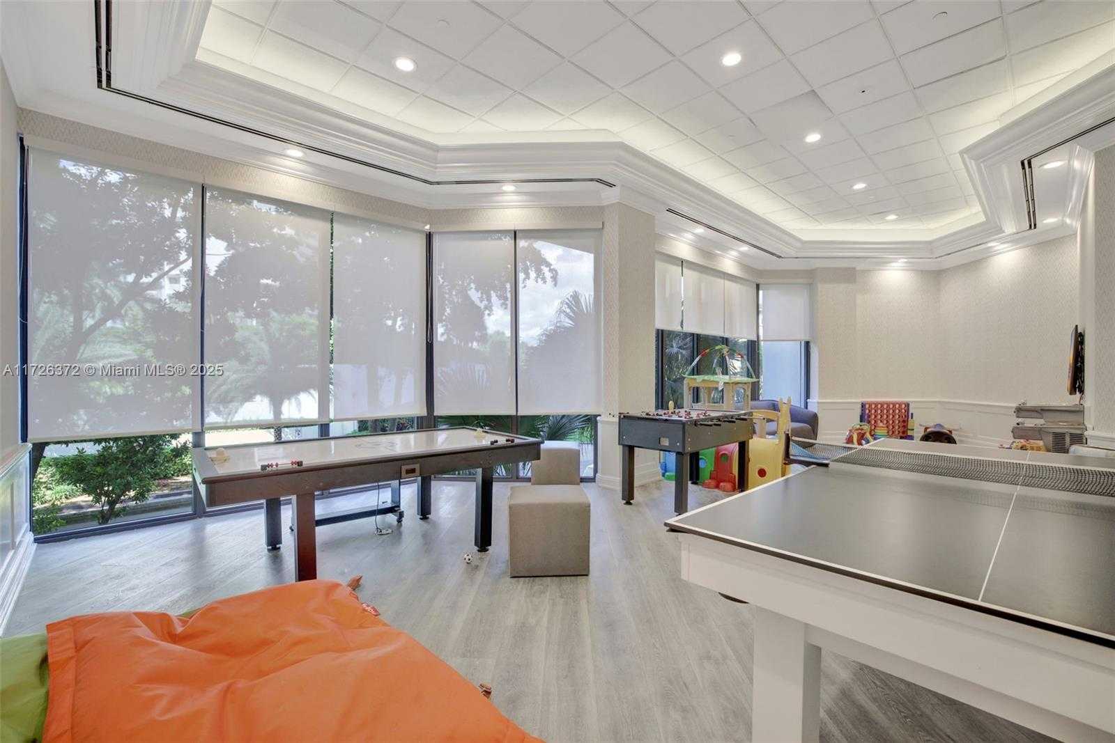 Small Image of 2000 ISLAND BLVD #203, Aventura Number 38