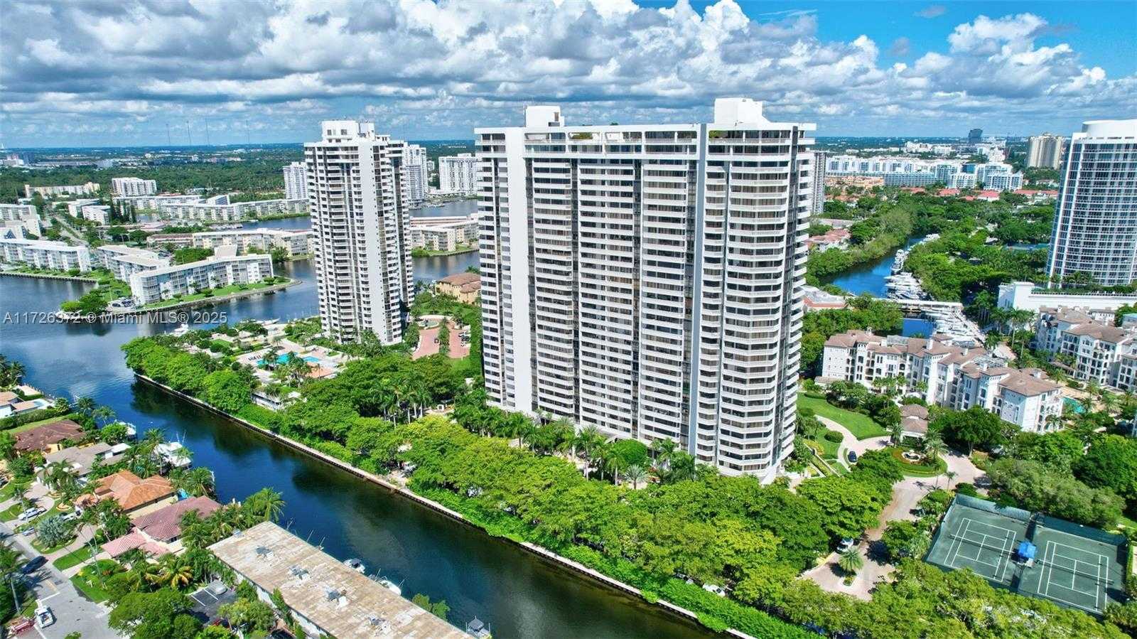 Small Image of 2000 ISLAND BLVD #203, Aventura Number 43
