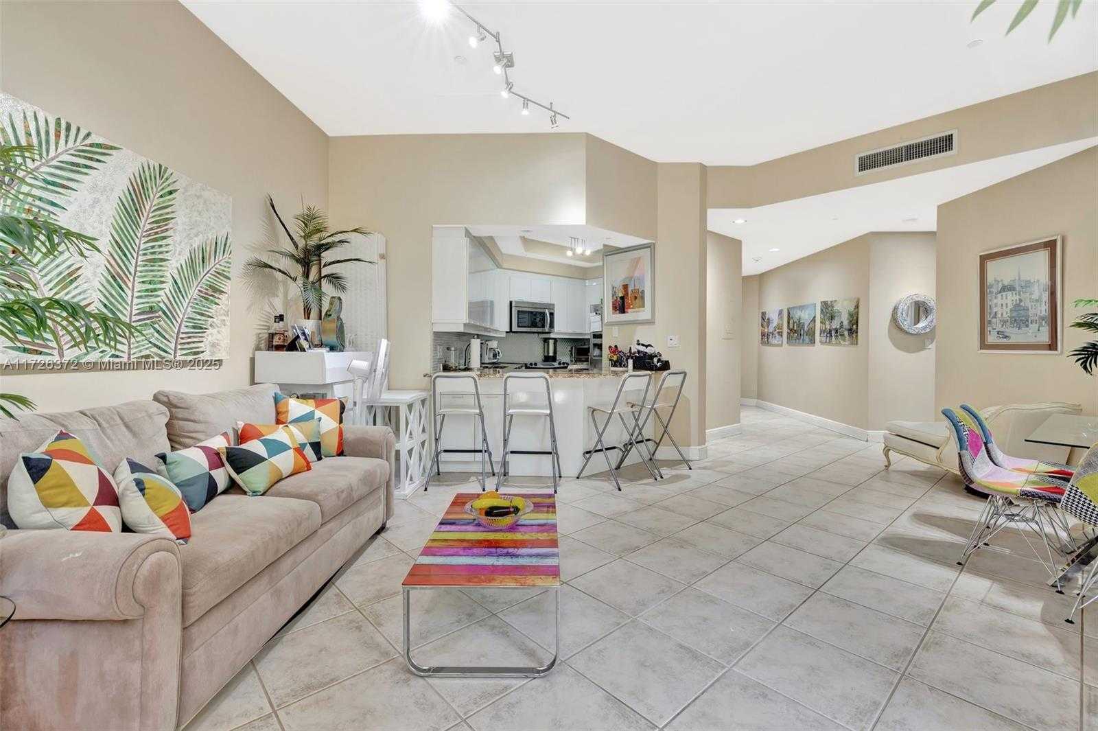 Small Image of 2000 ISLAND BLVD #203, Aventura Number 9