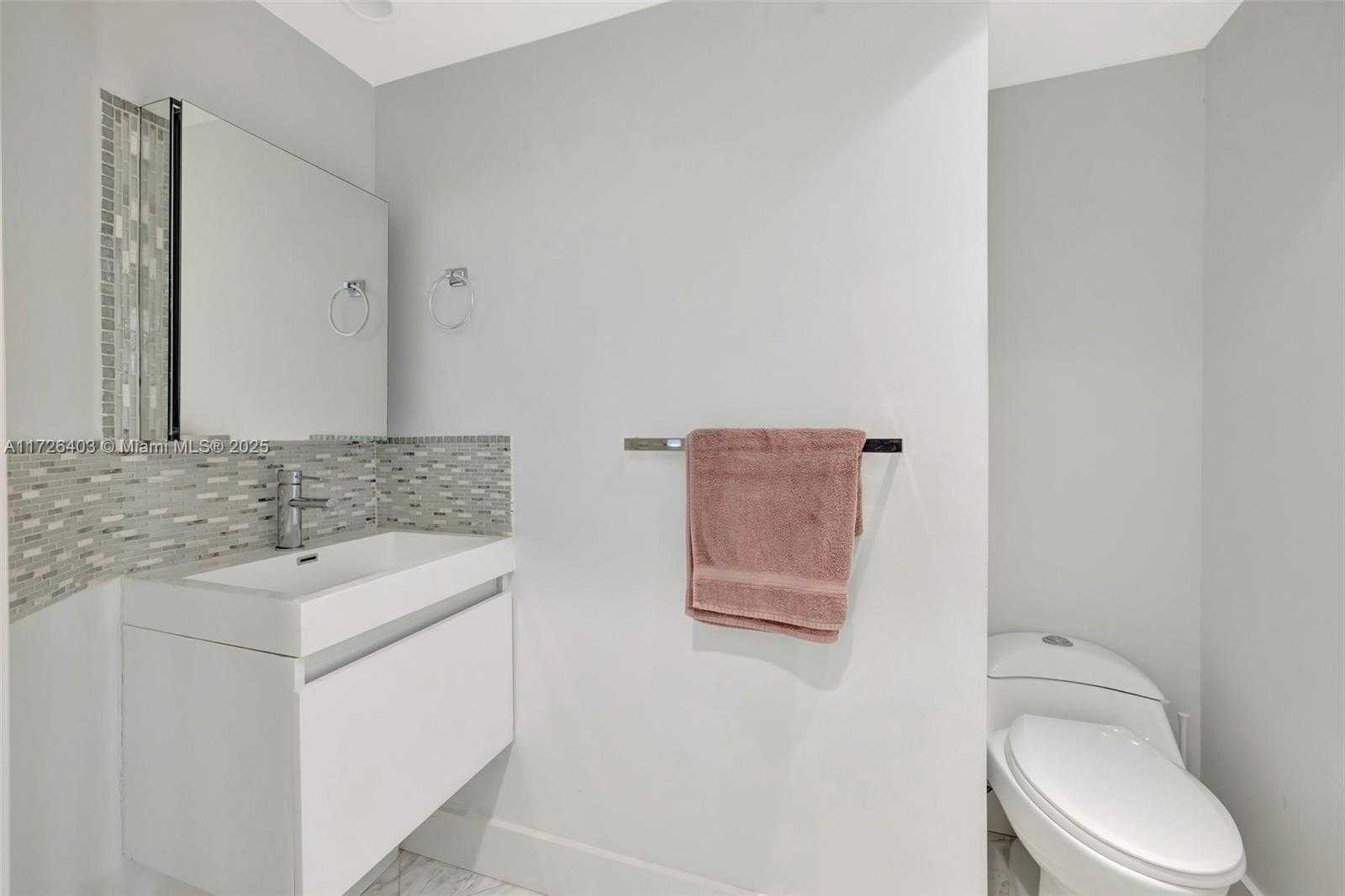 Small Image of 2000 ISLAND BLVD #204, Aventura Number 15