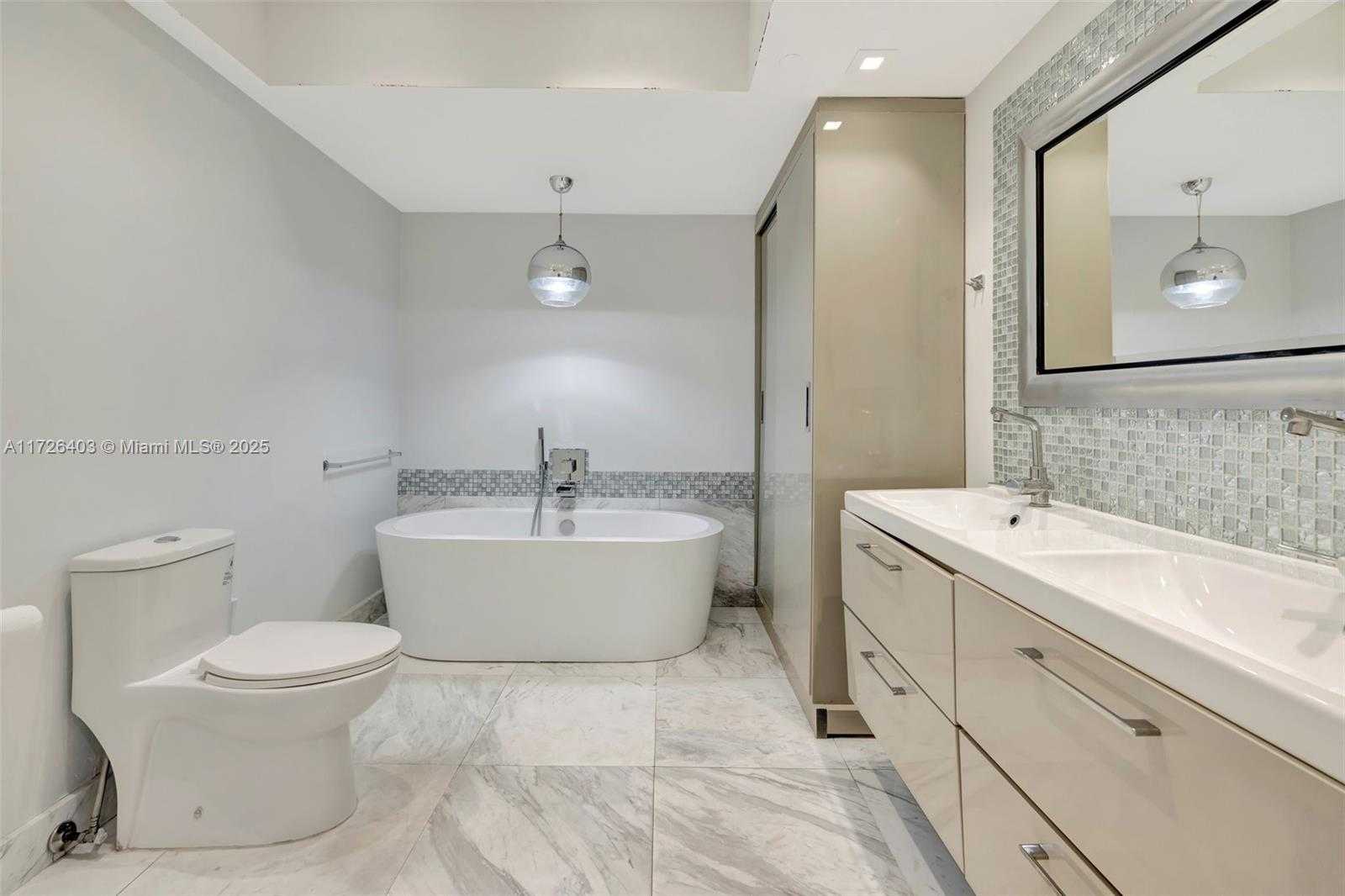 Small Image of 2000 ISLAND BLVD #204, Aventura Number 20