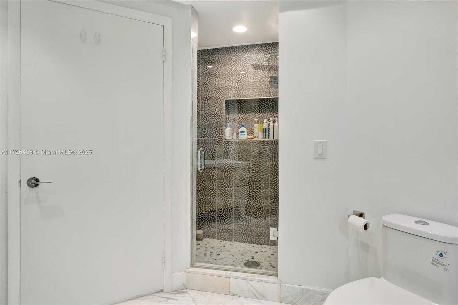 Small Image of 2000 ISLAND BLVD #204, Aventura Number 21