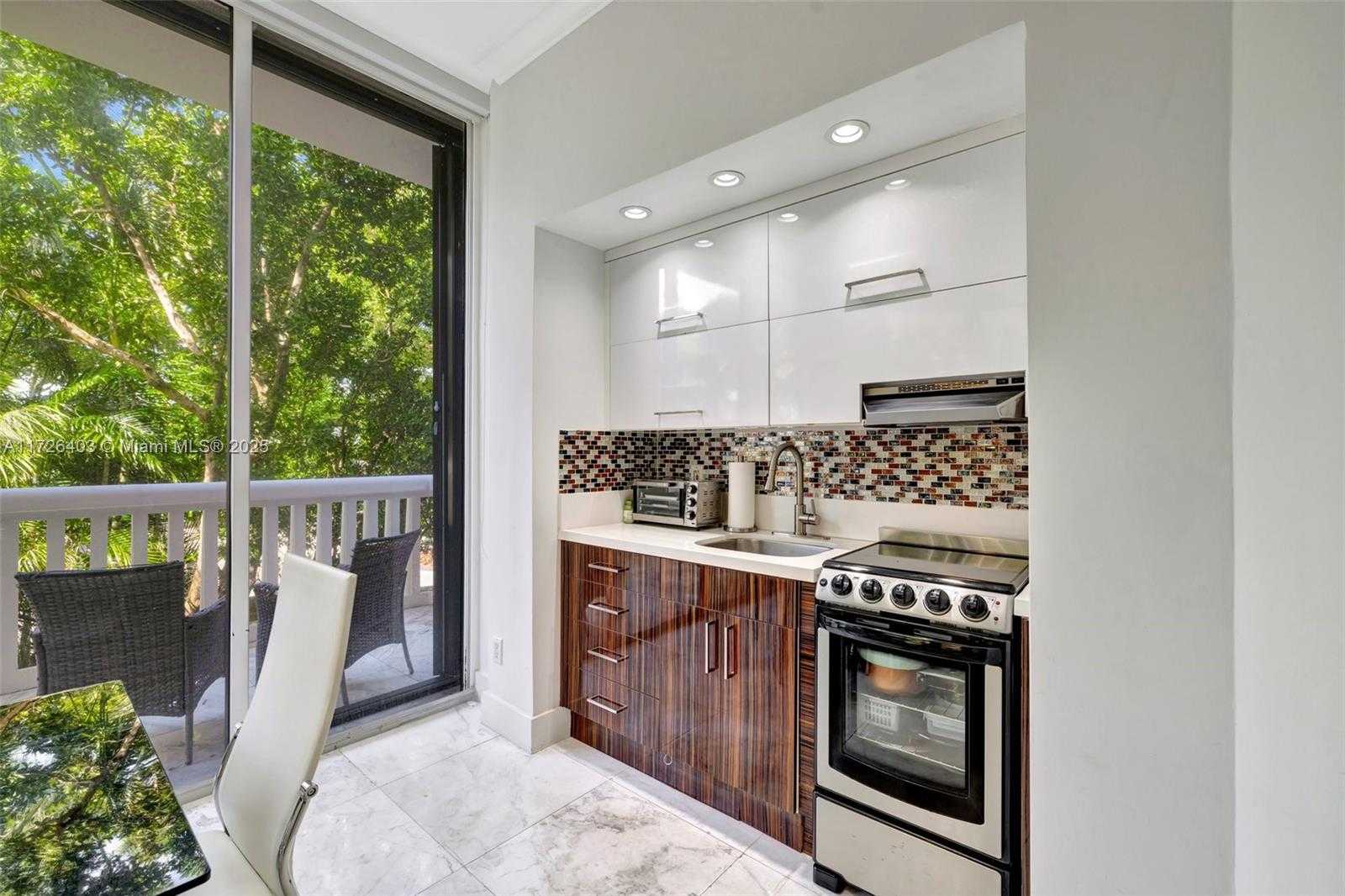 Small Image of 2000 ISLAND BLVD #204, Aventura Number 8
