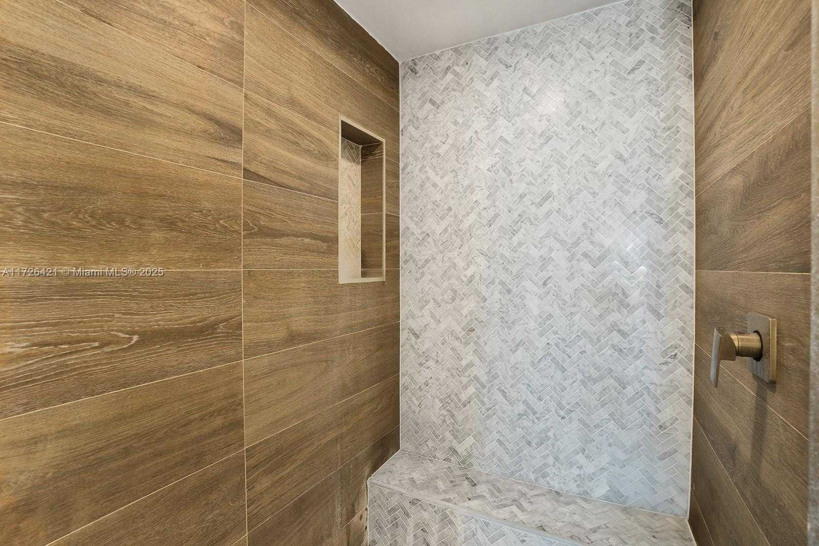 Small Image of 765 CRANDON BLVD #206, Key Biscayne Number 30