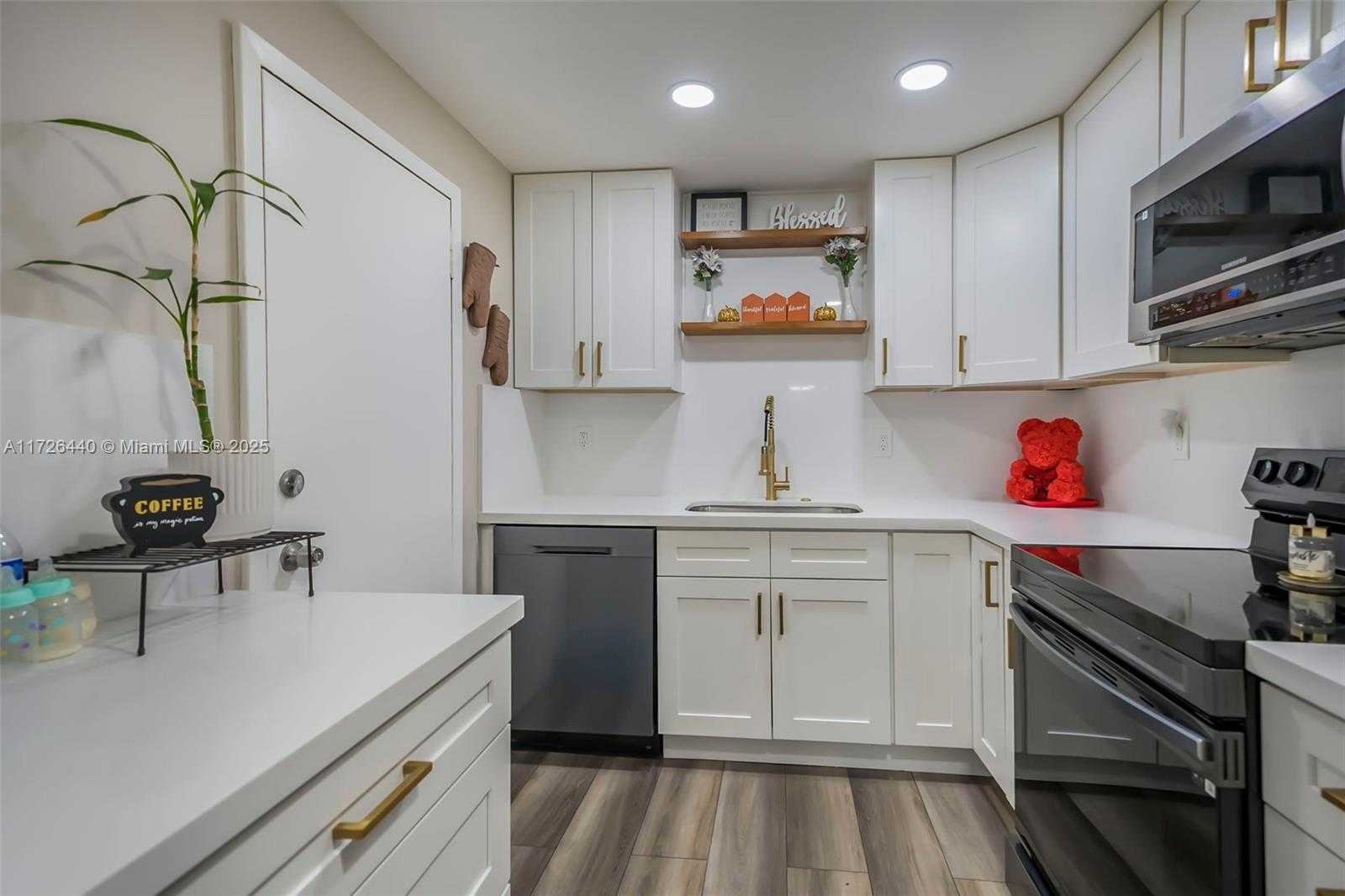 Small Image of 12500 NORTH EAST 15TH AVE #405, North Miami Number 7