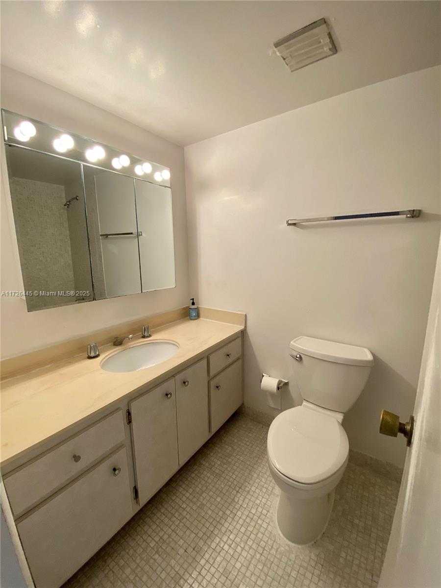 Small Image of 1965 S Ocean Dr, Hallandale Beach, FL 33009, USA Number 26