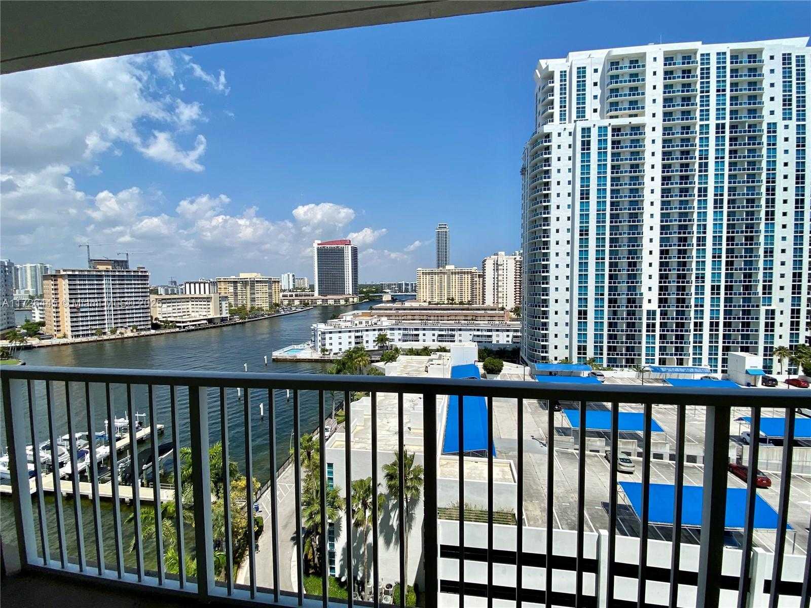 Small Image of 1965 S Ocean Dr, Hallandale Beach, FL 33009, USA Number 4