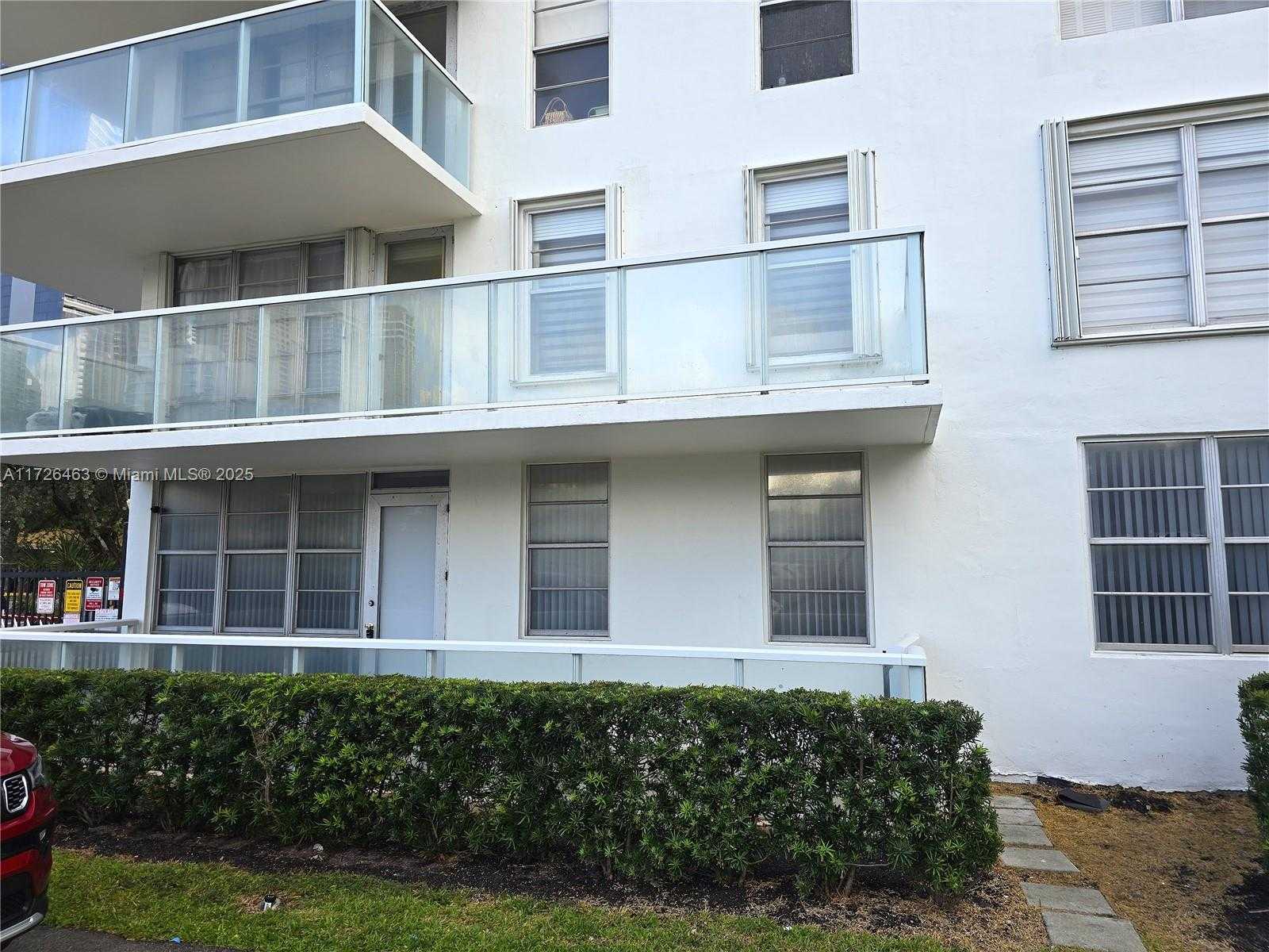 Small Image of 230 174TH ST #LO4, Sunny Isles Beach Number 21