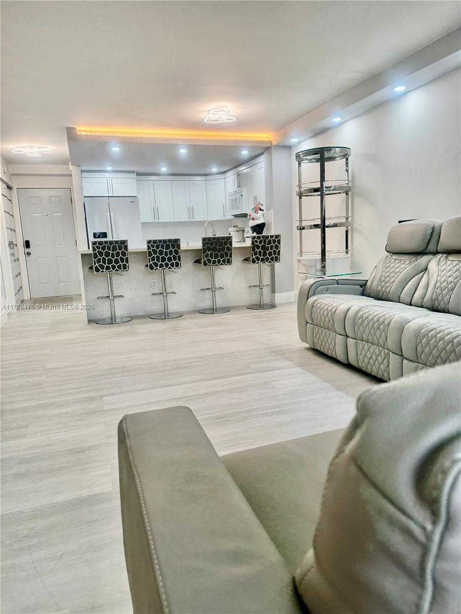 Small Image of 3725 NE 169th St, North Miami Beach, FL 33160, USA Number 15