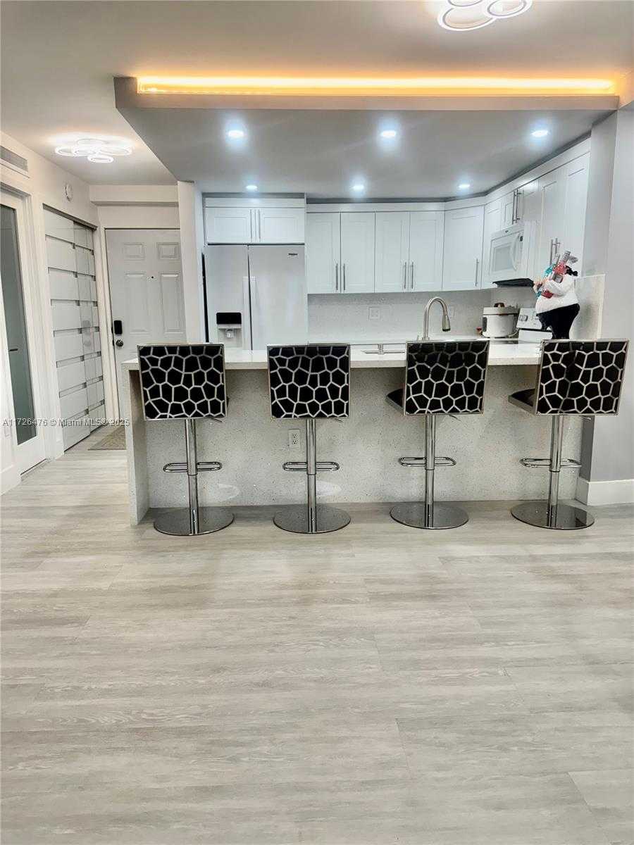 Small Image of 3725 NE 169th St, North Miami Beach, FL 33160, USA Number 18