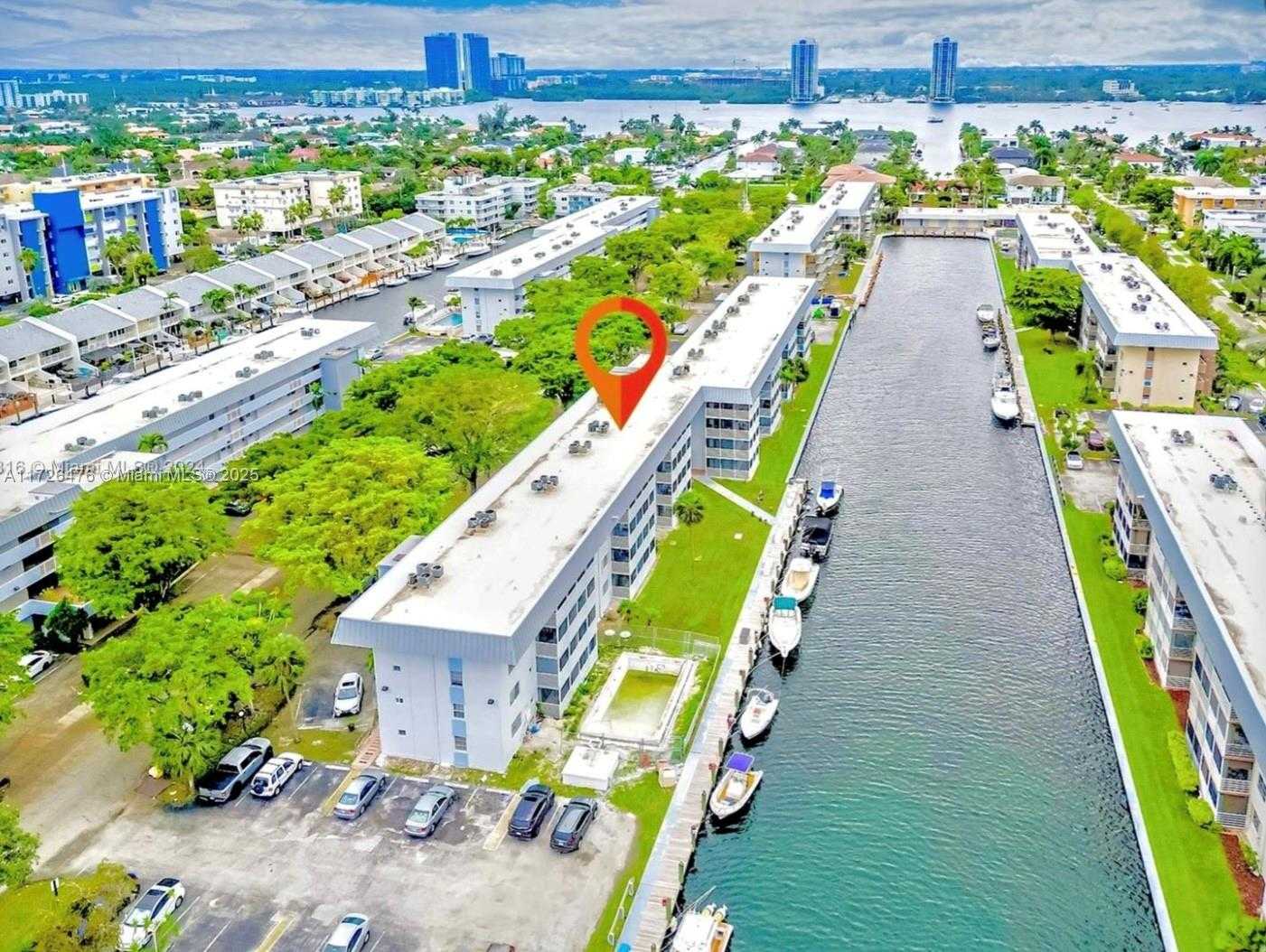 Small Image of 3725 NE 169th St, North Miami Beach, FL 33160, USA Number 2
