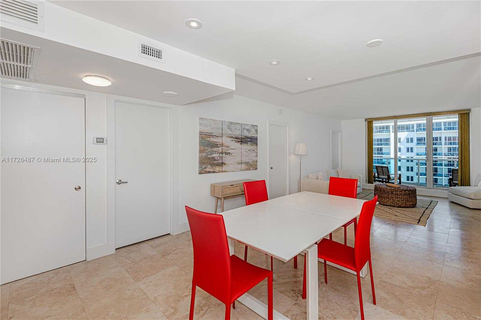 Small Image of 2301 COLLINS AVE #1515, Miami Beach Number 10