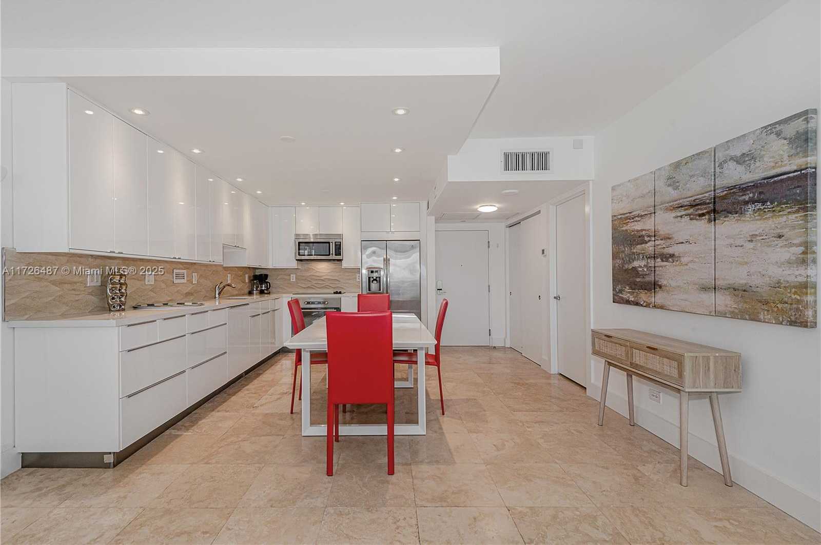 Small Image of 2301 COLLINS AVE #1515, Miami Beach Number 14