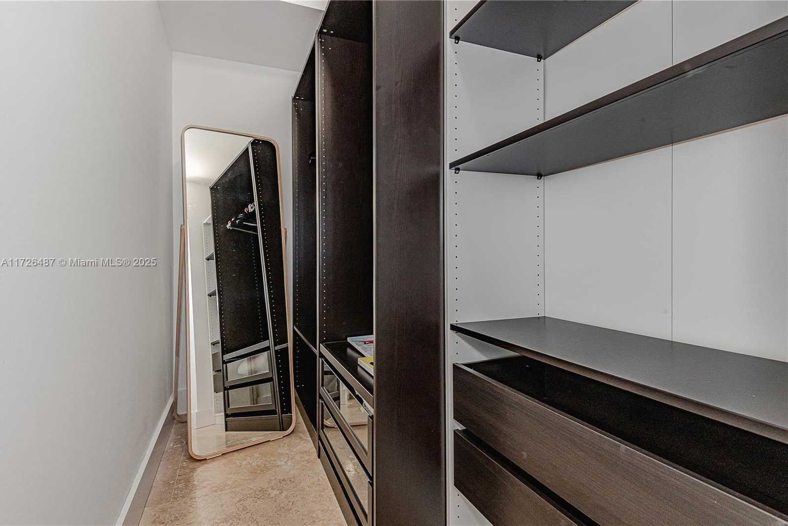 Small Image of 2301 COLLINS AVE #1515, Miami Beach Number 21