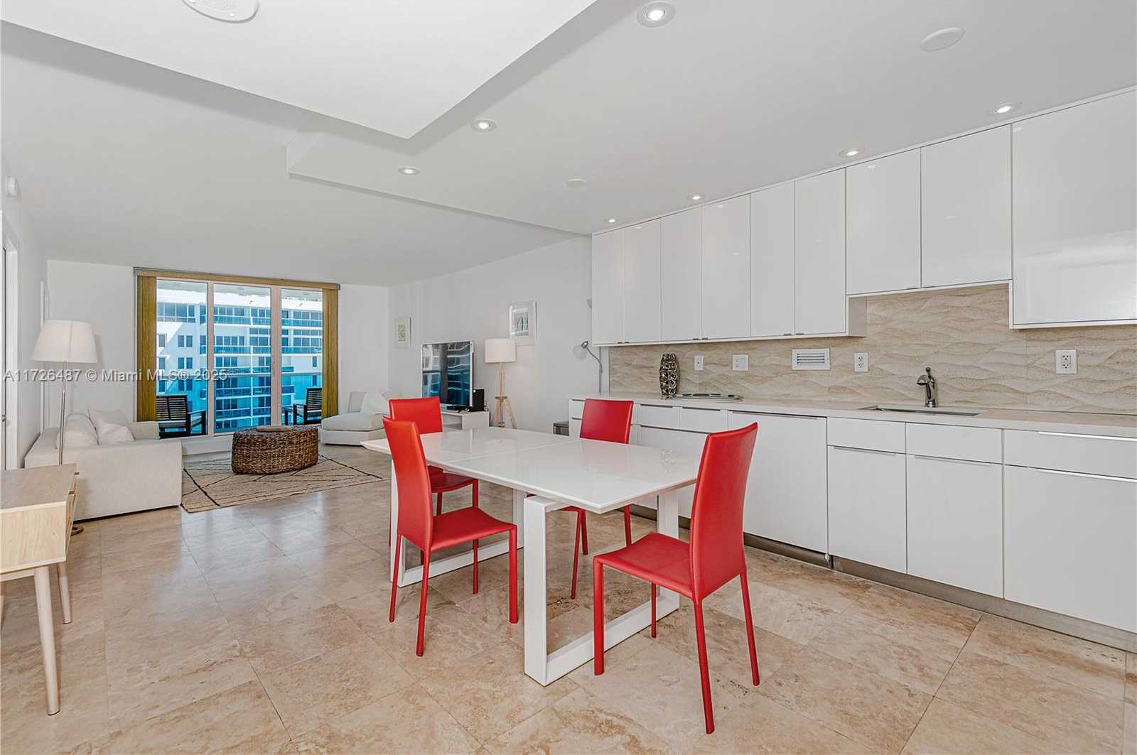 Small Image of 2301 COLLINS AVE #1515, Miami Beach Number 5