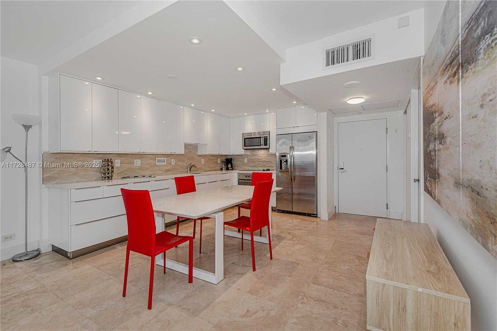 Small Image of 2301 COLLINS AVE #1515, Miami Beach Number 6