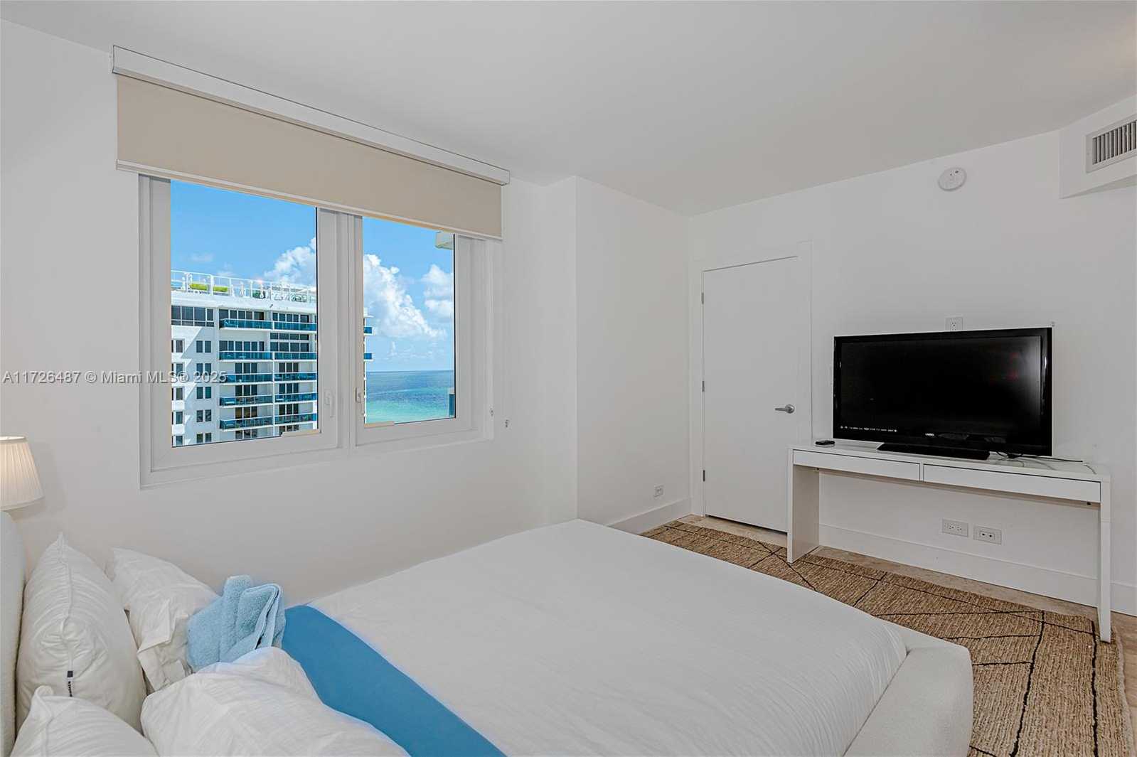Small Image of 2301 COLLINS AVE #1515, Miami Beach Number 7