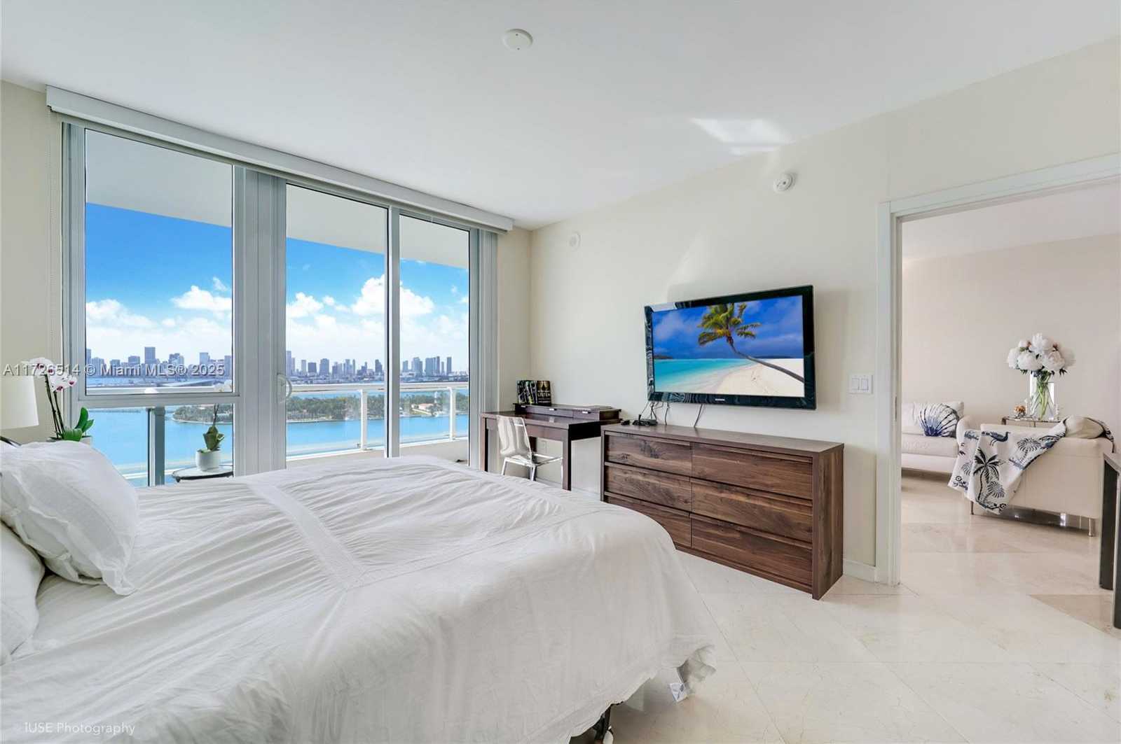 Small Image of 540 WEST AVE #2312, Miami Beach Number 5
