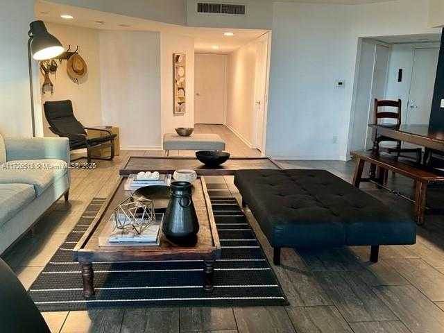 Small Image of 21055 YACHT CLUB DR #606, Aventura Number 2