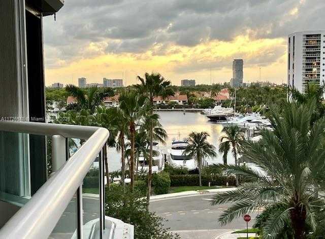 Small Image of 21055 YACHT CLUB DR #606, Aventura Number 6