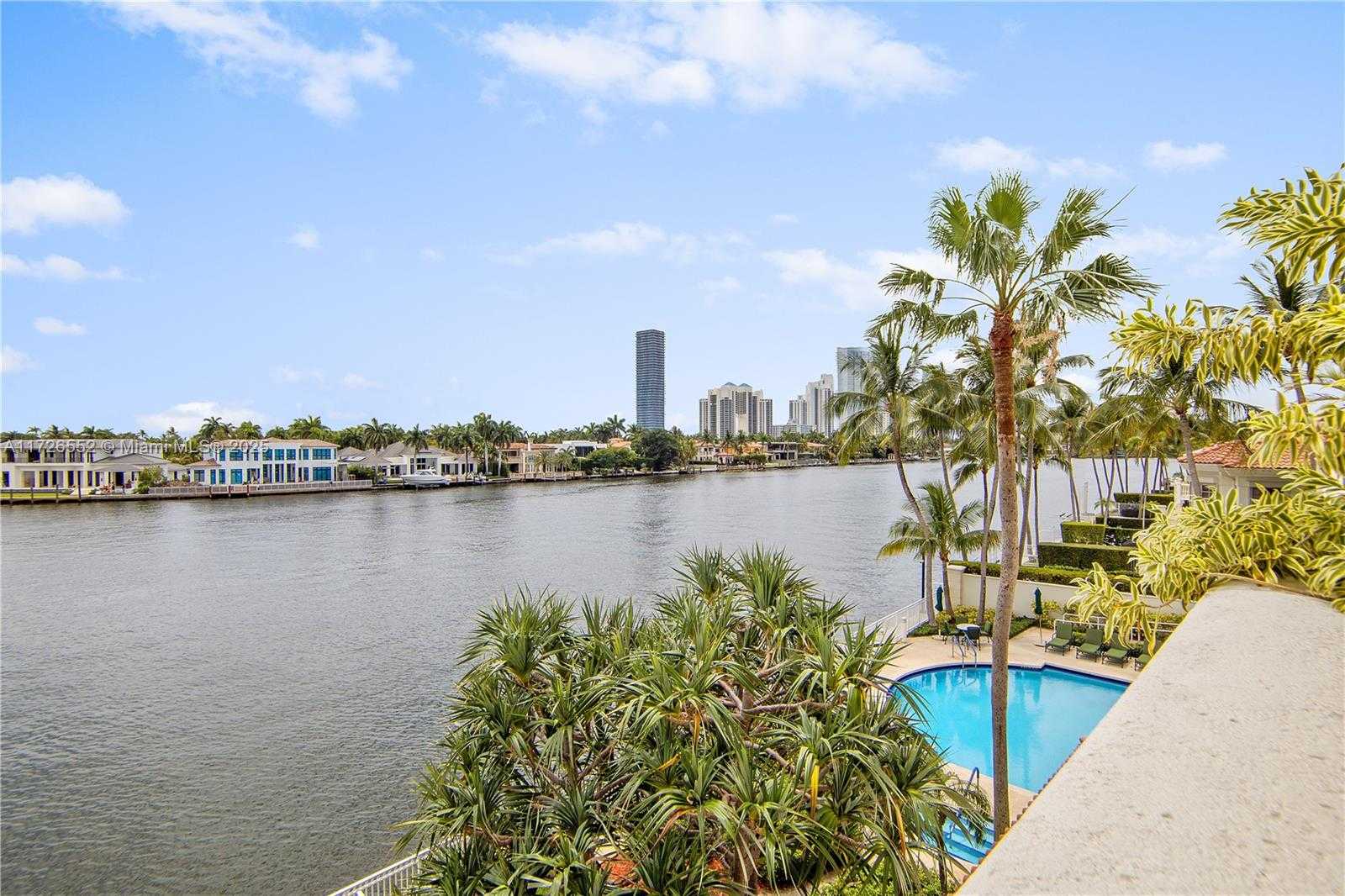 Small Image of 20165 NORTH EAST 39TH PL #303 & 204, Aventura Number 2